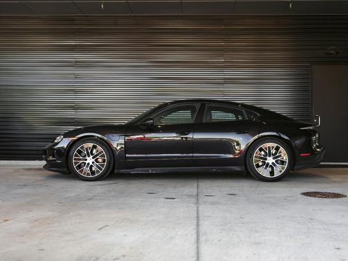 2025 Porsche Taycan Base