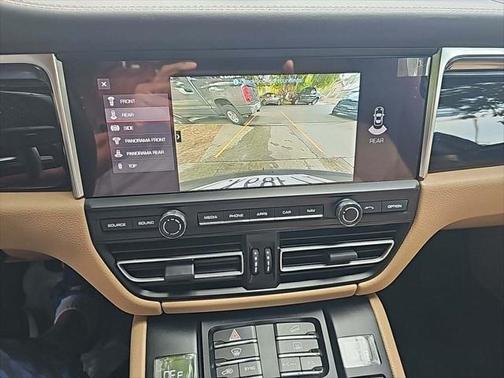 2020 Porsche Macan Base