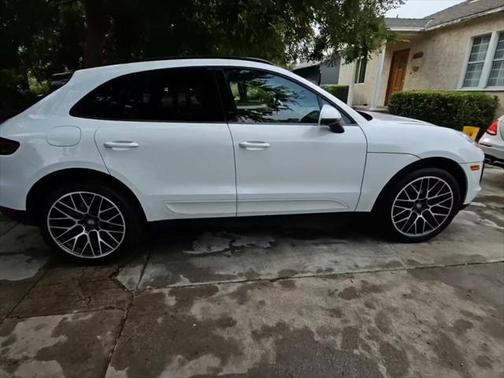 2020 Porsche Macan Base