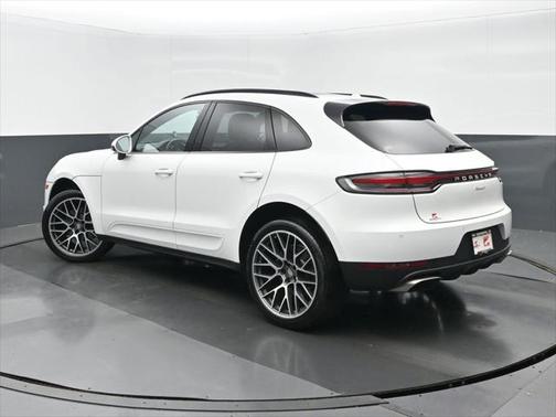 2020 Porsche Macan Base