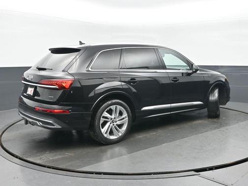 2021 Audi Q7 45 Premium Plus