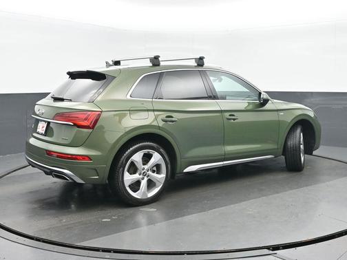 2022 Audi Q5 45 S line Premium Plus