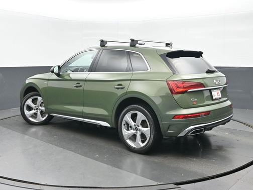 2022 Audi Q5 45 S line Premium Plus