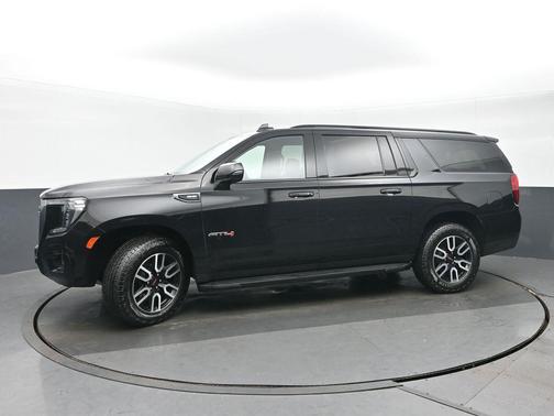 2023 GMC Yukon XL 4WD AT4