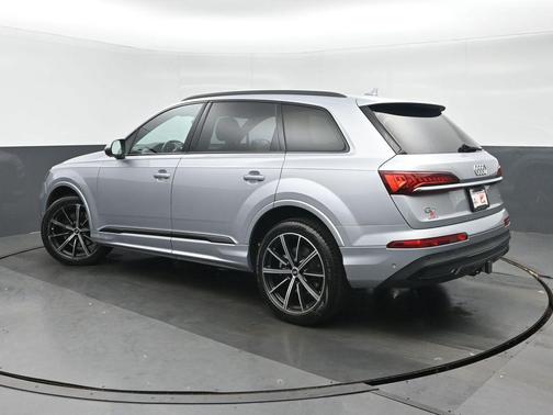 Silver Metallic 2021 Audi Q7 55 Premium Plus