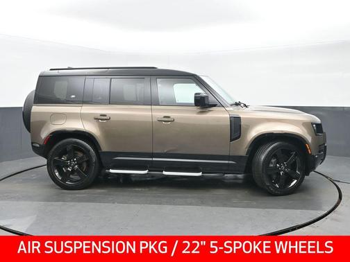Lantau Bronze Metallic 2023 Land Rover Defender 110 X-Dynamic SE