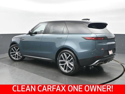 Giola Green Metallic 2023 Land Rover Range Rover Sport SE