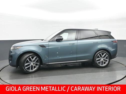 Giola Green Metallic 2023 Land Rover Range Rover Sport SE