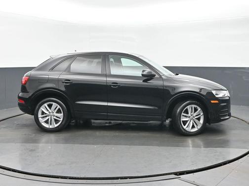 Black 2017 Audi Q3 2.0T Premium