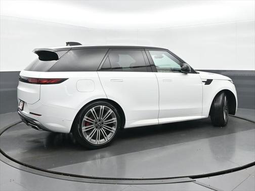 2024 Land Rover Range Rover Sport SE