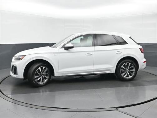 2022 Audi Q5 45 S line Premium Plus