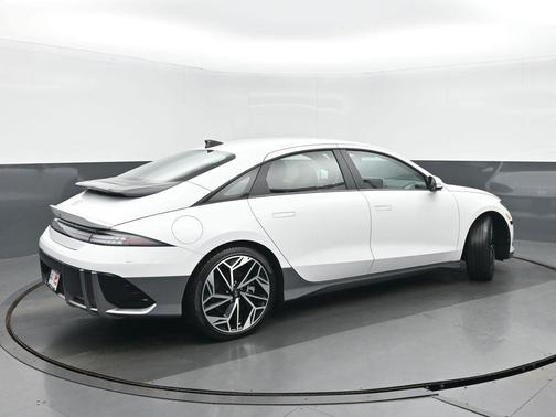 2023 Hyundai IONIQ 6 SEL