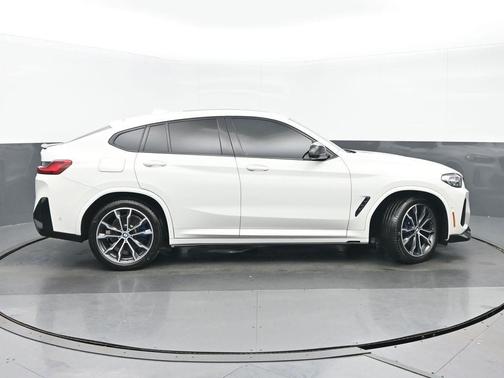 2022 BMW X4 M40i