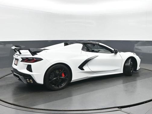 Arctic White 2021 Chevrolet Corvette Stingray w/3LT