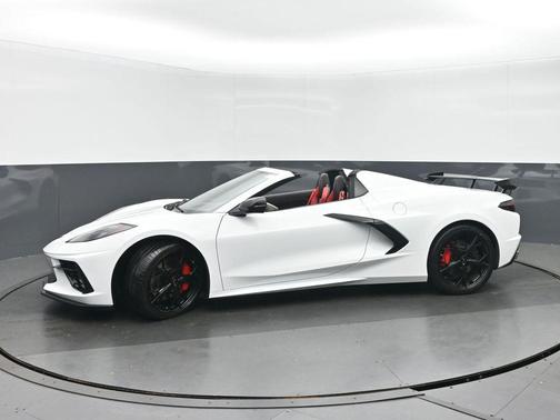 Arctic White 2021 Chevrolet Corvette Stingray w/3LT