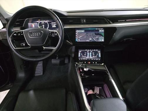 2021 Audi e-tron Prestige
