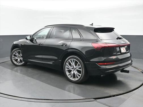 2021 Audi e-tron Prestige
