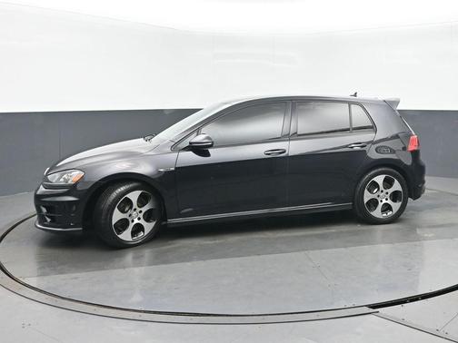 2016 Volkswagen Golf R 4-Door w/DCC & Navigation