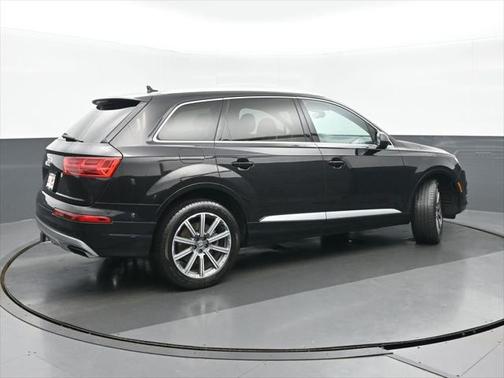 2019 Audi Q7 55 Premium Plus