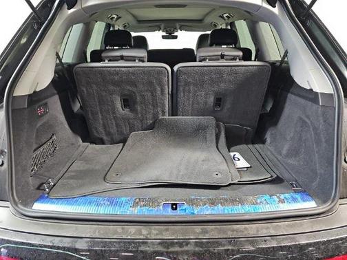 2023 Audi Q7 55 Premium Plus