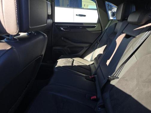 2019 Porsche Macan Base