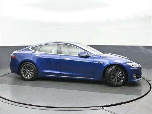 2016 Tesla Model S 90D
