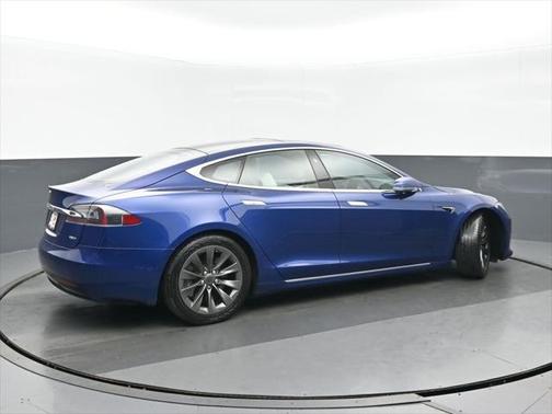 2016 Tesla Model S 90D