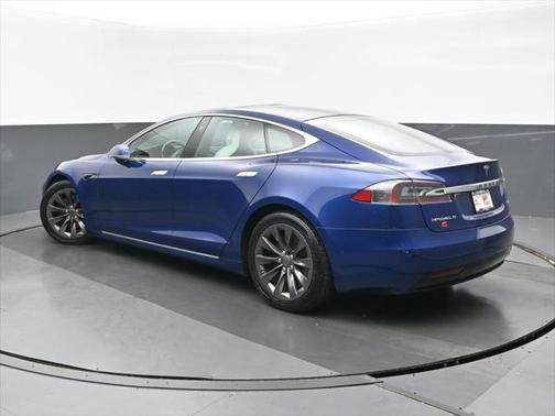 2016 Tesla Model S 90D