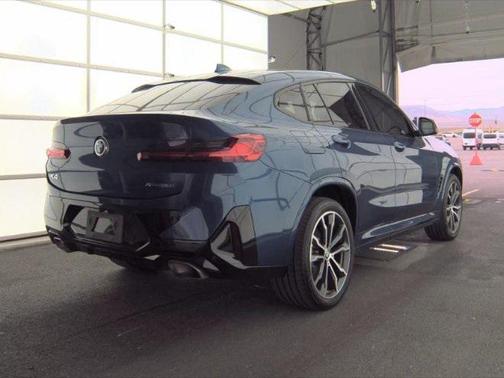 2023 BMW X4 xDrive30i