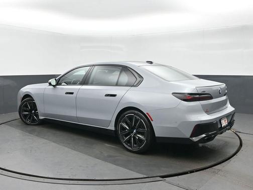 2023 BMW 760 i xDrive