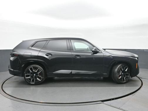 Black Sapphire Metallic 2023 BMW XM Base