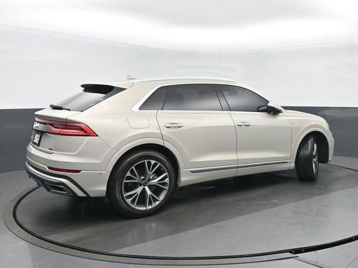 Vicuna Beige Metallic 2023 Audi Q8 55 Prestige