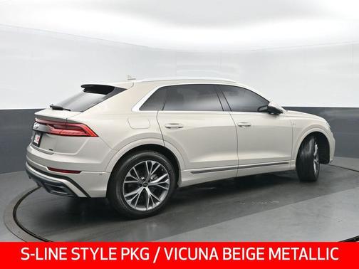 Vicuna Beige Metallic 2023 Audi Q8 55 Prestige