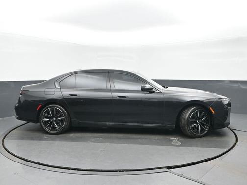 2023 BMW 760 i xDrive