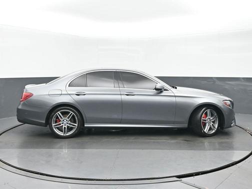 2017 Mercedes-Benz E-Class 4MATIC