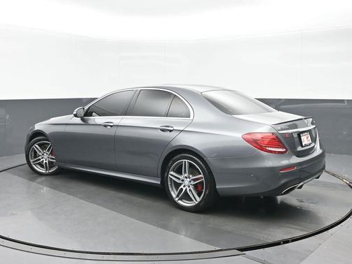 2017 Mercedes-Benz E-Class 4MATIC