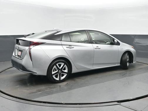 2016 Toyota Prius Three Touring