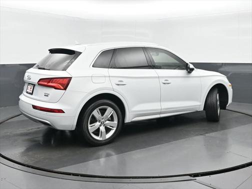 2018 Audi Q5 2.0T Prestige