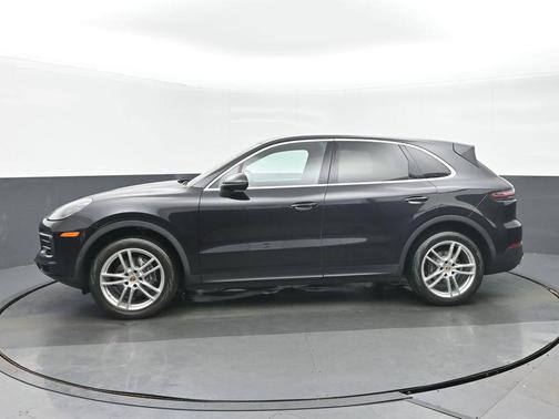 Jet Black Metallic 2019 Porsche Cayenne Cayenne