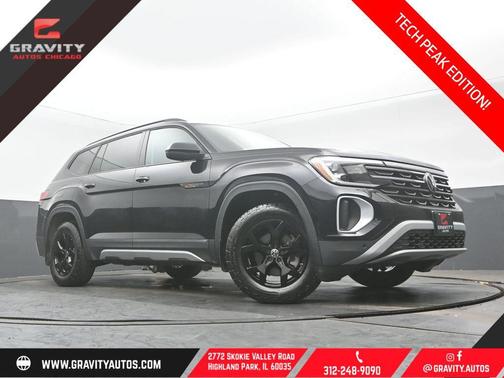 Deep Black Pearl 2024 Volkswagen Atlas 2.0T SE w/Technology 4MOTION
