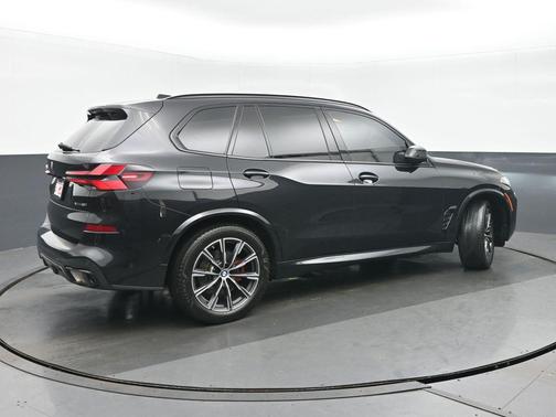 Black Sapphire Metallic 2024 BMW X5 xDrive40i
