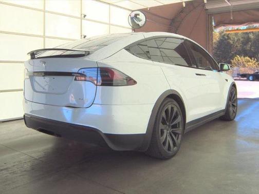 2022 Tesla Model X Plaid Tri Motor All-Wheel Drive