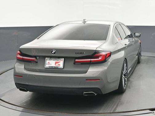 Bernina Grey Amber Effect Metallic 2021 BMW 530 530i