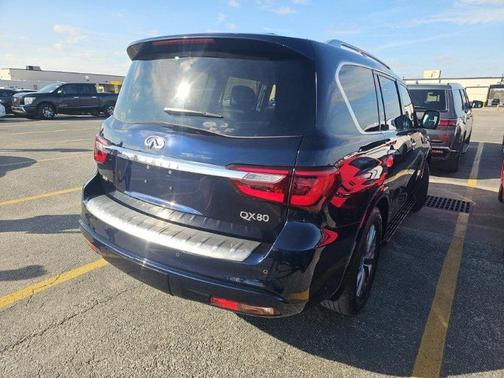2022 INFINITI QX80 Luxe