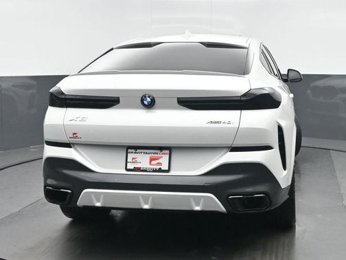 2022 BMW X6 xDrive40i