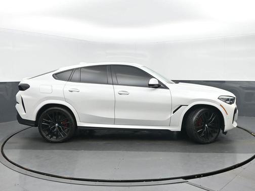 2022 BMW X6 xDrive40i