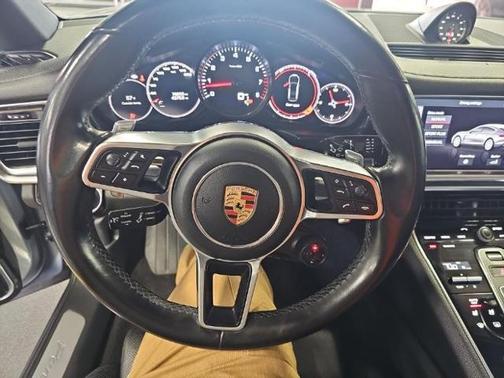 2018 Porsche Panamera 4S