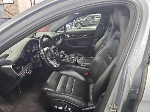 2018 Porsche Panamera 4S