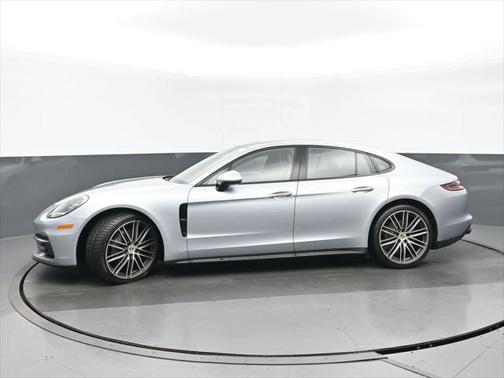 2018 Porsche Panamera 4S
