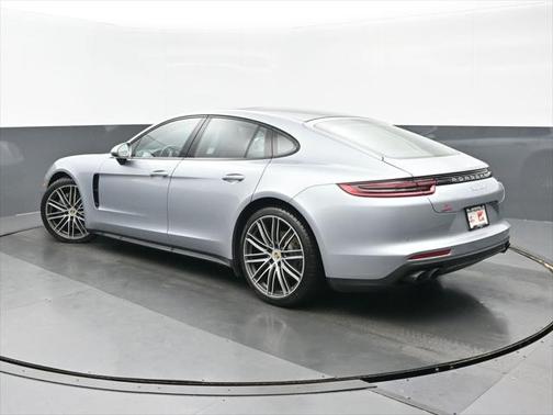 2018 Porsche Panamera 4S
